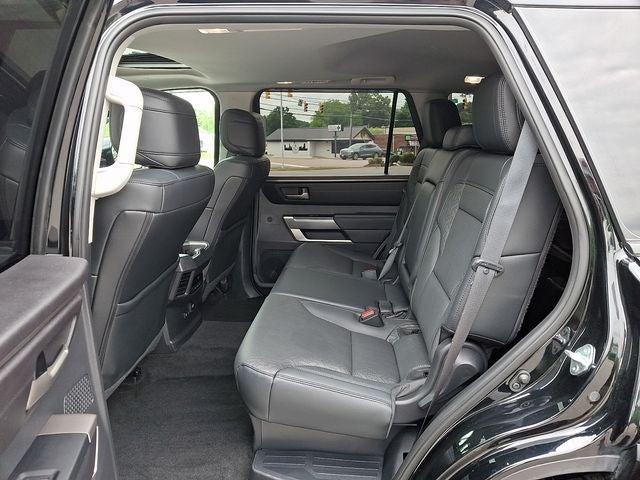 2024 Toyota Sequoia SR5