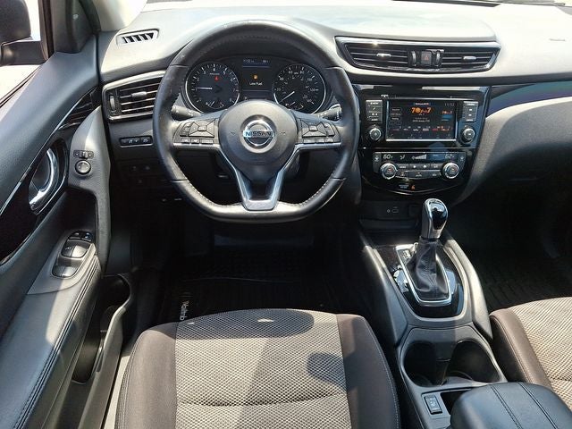 2022 Nissan Rogue Sport SV