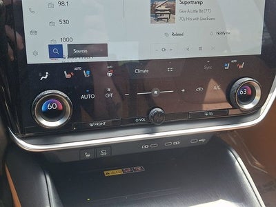 2023 Lexus RZ 450e Luxury