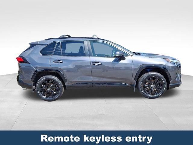 2022 Toyota RAV4 Hybrid SE