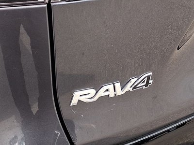 2023 Toyota RAV4 Hybrid SE
