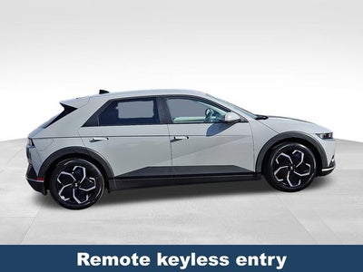 2024 Hyundai IONIQ 5 SE Standard Range