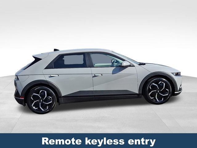 2024 Hyundai IONIQ 5 SE Standard Range
