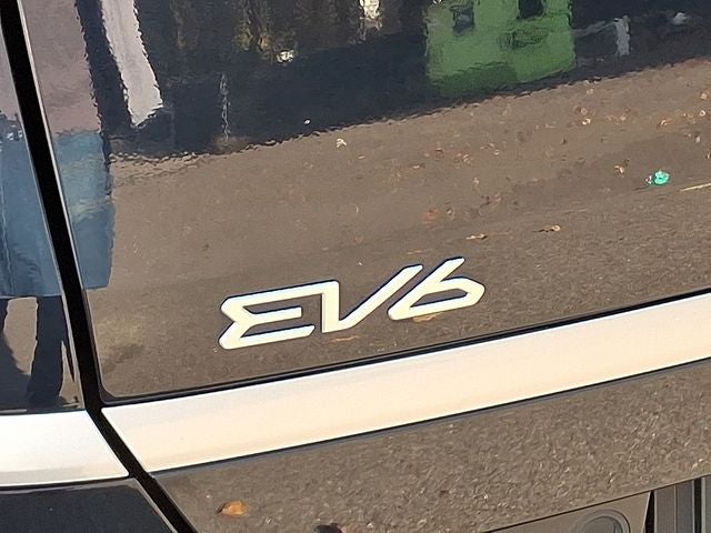 2022 Kia EV6 Light