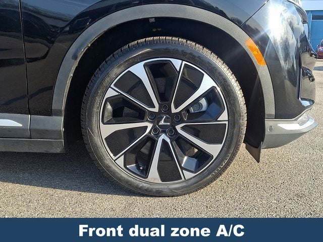 2023 VinFast VF 8 Plus