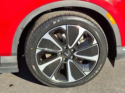 2023 VinFast VF 8 Plus