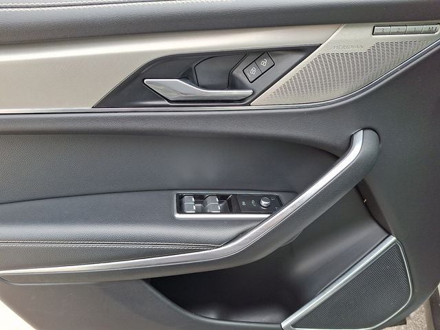 2024 Jaguar F-PACE P250 R-Dynamic S