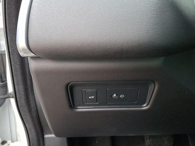 2024 Jaguar F-PACE P250 R-Dynamic S