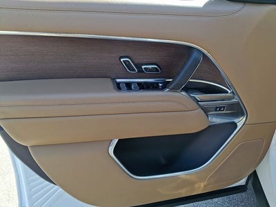 2023 Land Rover Range Rover SE LWB