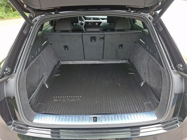 2023 Audi e-tron Premium quattro