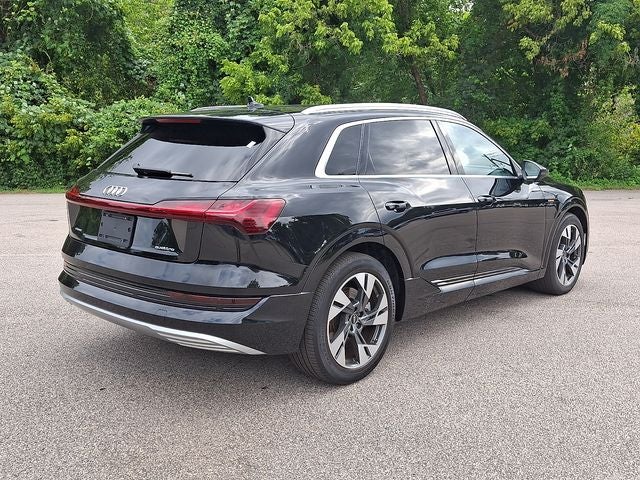2023 Audi e-tron Premium quattro