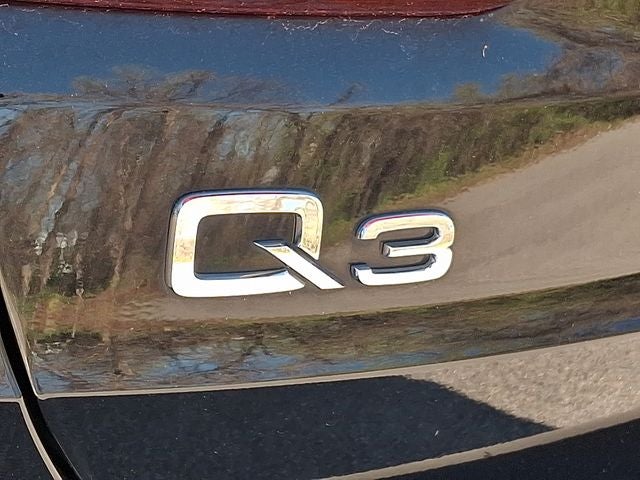 2022 Audi Q3 Premium quattro