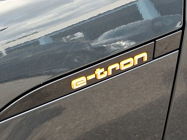 2019 Audi e-tron Prestige quattro