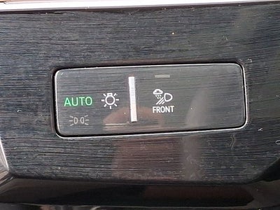 2019 Audi e-tron Prestige quattro