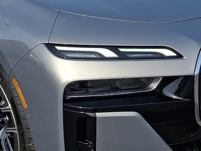 2025 BMW 7 Series 740i