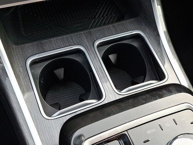 2025 BMW 7 Series 740i