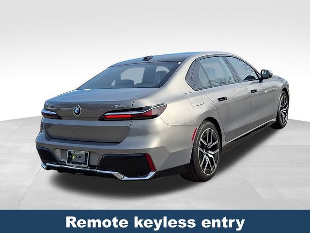 2025 BMW 7 Series 740i
