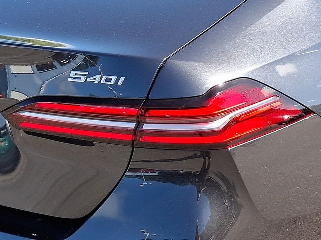 2025 BMW 5 Series 540i xDrive