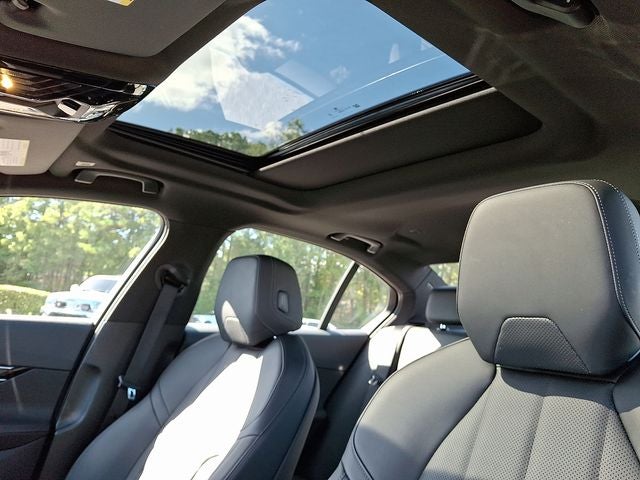 2025 BMW 5 Series 540i xDrive