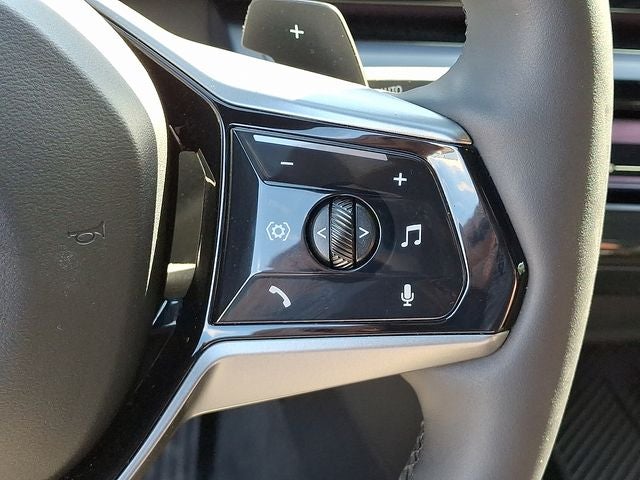 2025 BMW 5 Series 540i xDrive