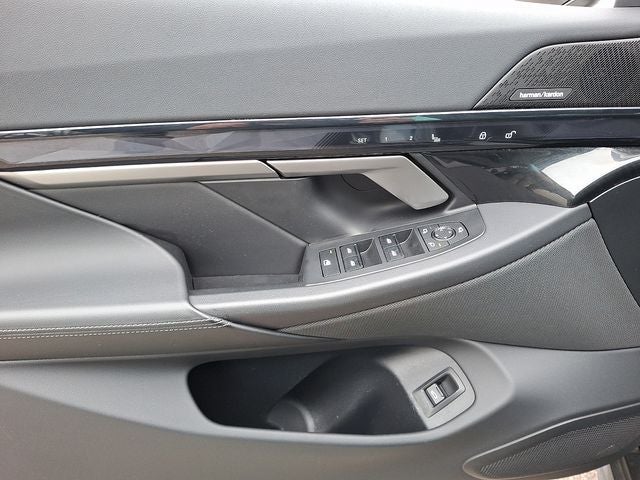 2025 BMW i5 eDrive40