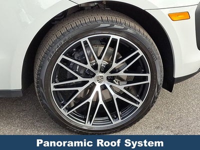 2025 Porsche Macan Base