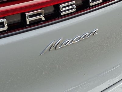 2025 Porsche Macan Base