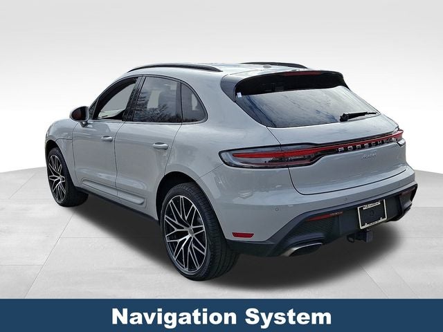 2025 Porsche Macan Base