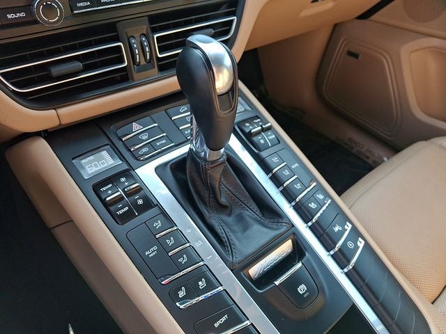 2019 Porsche Macan Base