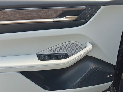 2024 Porsche Macan Electric 4