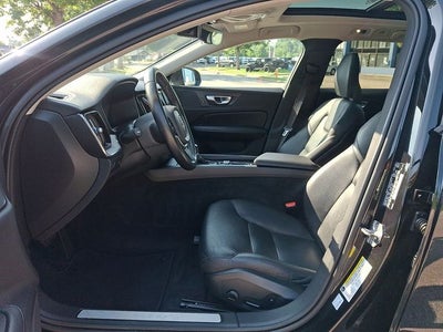 2021 Volvo V60 Cross Country T5