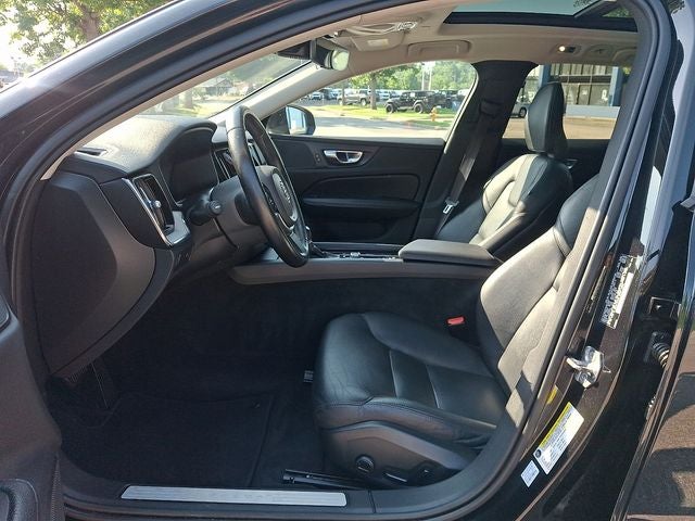 2021 Volvo V60 Cross Country T5