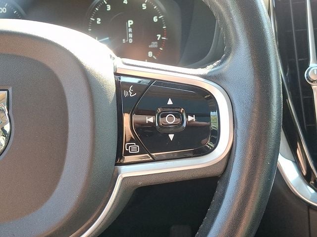 2021 Volvo V60 Cross Country T5