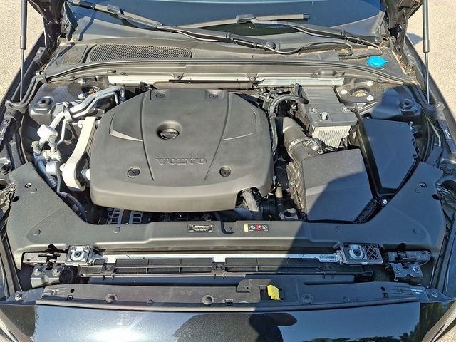 2021 Volvo V60 Cross Country T5