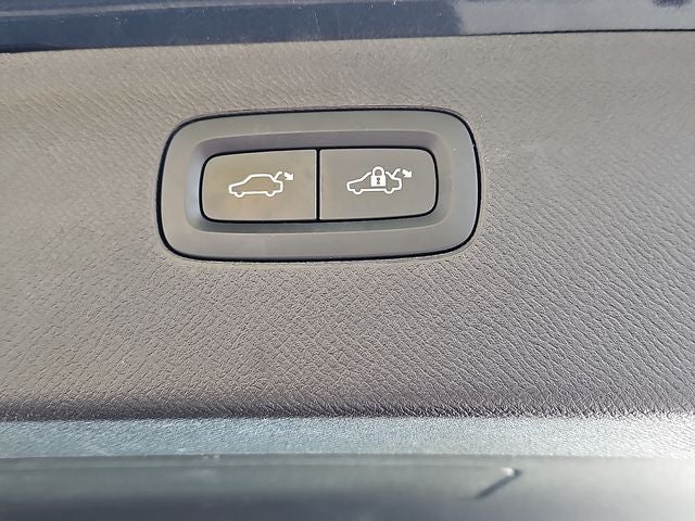2021 Volvo XC90 T6 Inscription