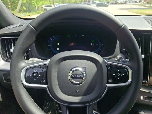 2022 Volvo XC60 Recharge Plug-In Hybrid T8 R-Design