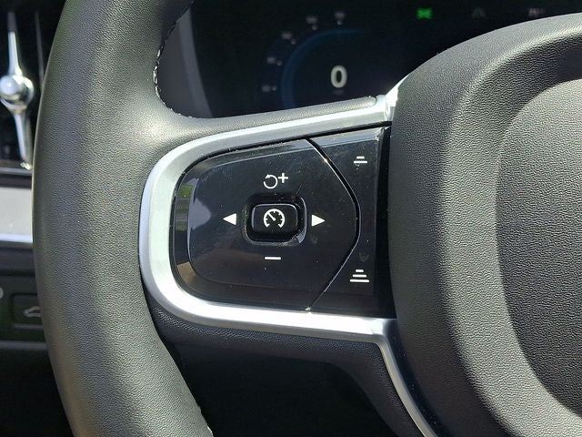 2022 Volvo XC60 Recharge Plug-In Hybrid T8 R-Design