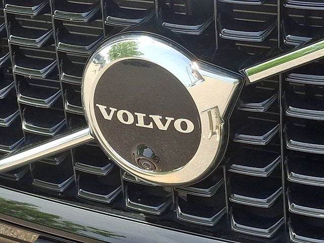 2022 Volvo XC60 Recharge Plug-In Hybrid T8 R-Design