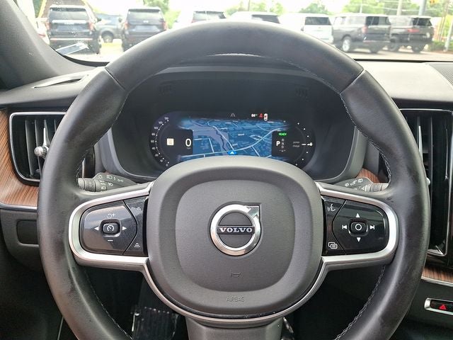 2023 Volvo XC60 Recharge Plug-In Hybrid T8 Plus Dark Theme