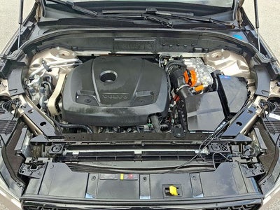 2023 Volvo XC60 Recharge Plug-In Hybrid T8 Plus Dark Theme