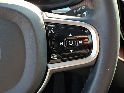 2024 Volvo XC60 B5 Plus Dark Theme