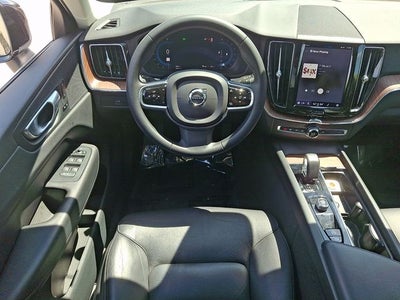 2023 Volvo XC60 B5 Plus Bright Theme