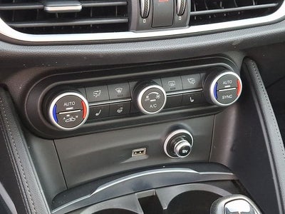 2019 Alfa Romeo Stelvio Base