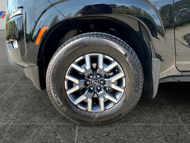 2024 Nissan Frontier SL