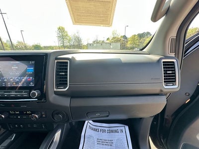 2024 Nissan Frontier SL