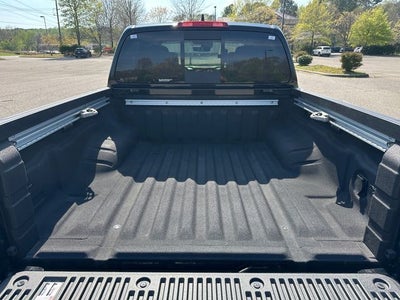 2024 Nissan Frontier SL