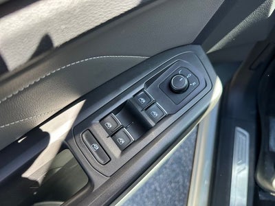 2022 Volkswagen Atlas Cross Sport 2.0T SE w/Technology