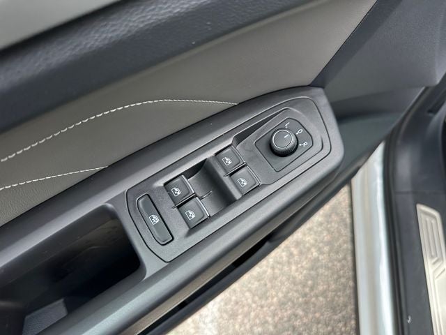2023 Volkswagen Atlas Cross Sport 2.0T SEL R-Line