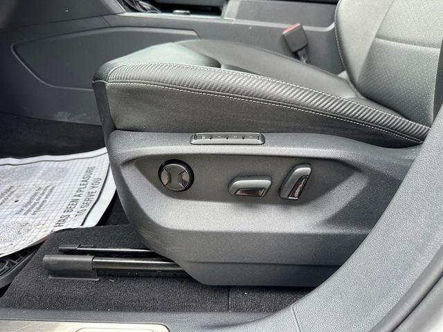 2023 Volkswagen Atlas Cross Sport 2.0T SEL R-Line