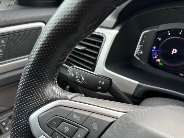 2023 Volkswagen Atlas Cross Sport 2.0T SEL R-Line